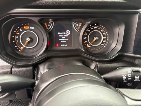 Used 2025 Jeep Wrangler Unlimited Sport AWD/4WD image 18