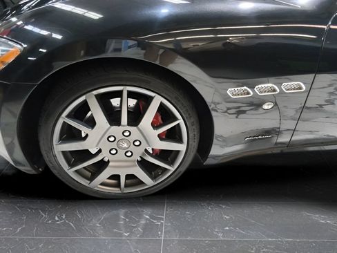 Used 2012 Maserati GranTurismo Convertible RWD image 38