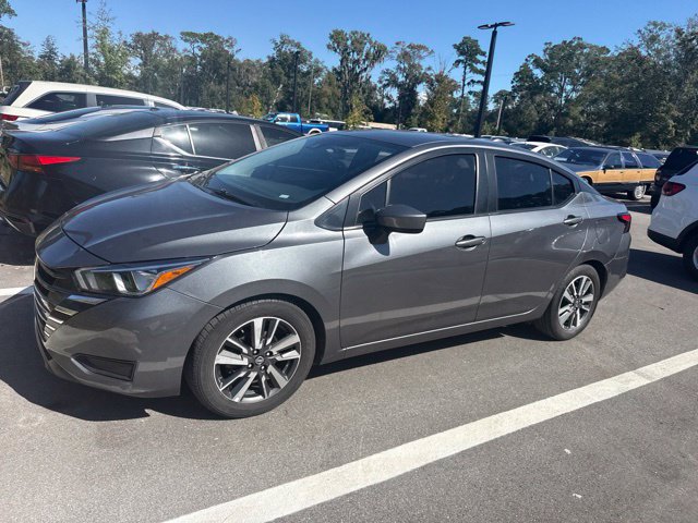 Used 2023 Nissan Versa SV FWD image 2