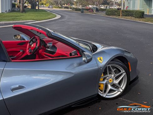 Used 2021 Ferrari F8 Tributo image 63