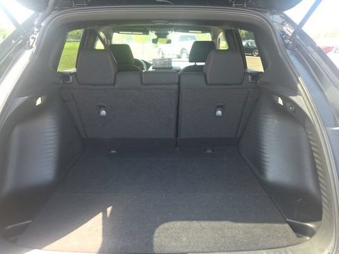 Used 2025 Honda HR-V Sport image 11