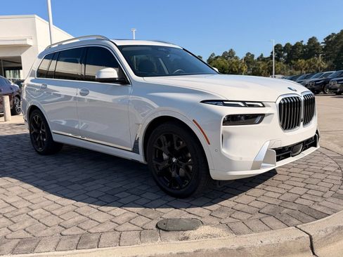 Used 2024 BMW X7 xDrive40i AWD/4WD image 7