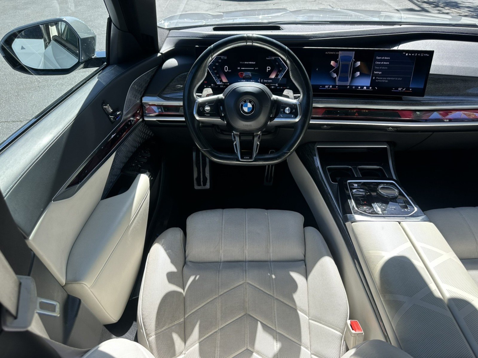 Used 2023 BMW 760i xDrive w/ Luxury Rear Seating Package AWD/4WD image 15