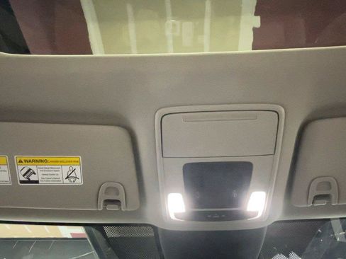 Used 2025 Honda Pilot Elite image 37