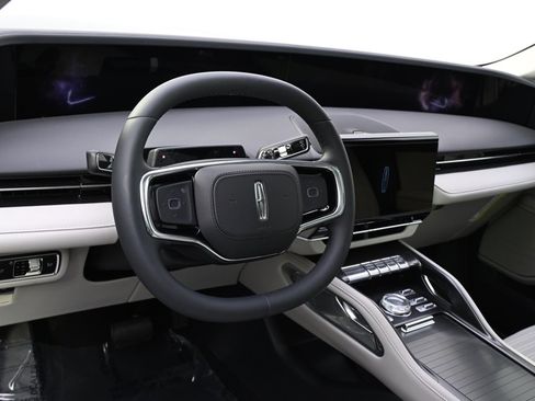 New 2026 Lincoln Nautilus Reserve w/ Jet Appearance Package image 11