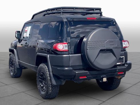 Used 2012 Toyota FJ Cruiser 2WD w/ Upgrade Pkg image 10