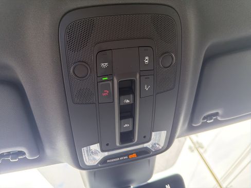 Certified 2025 Audi Q3 2.0T Premium w/ Convenience Package image 7