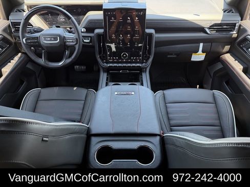New 2026 GMC Yukon AT4 Ultimate w/ LPO, Floor Liner Package AWD/4WD image 10