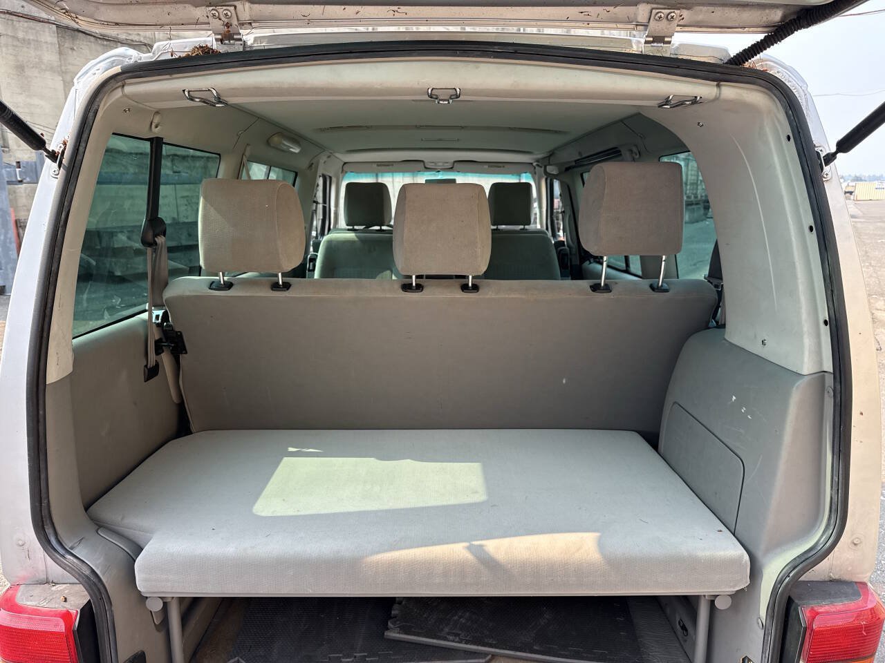 Used 2003 Volkswagen Eurovan MV FWD image 10