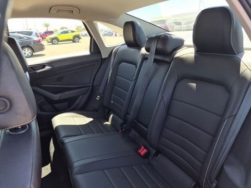 Used 2024 Volkswagen Jetta SE FWD image 23