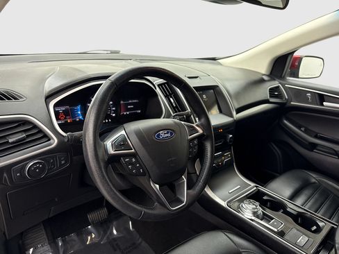 Used 2019 Ford Edge SEL w/ Equipment Group 201A FWD image 18