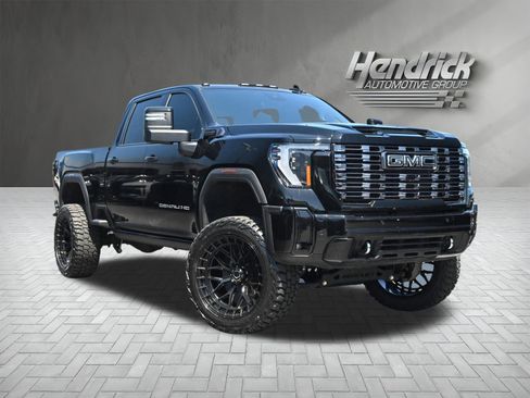 Used 2025 GMC Sierra 2500 Denali Ultimate w/ Max Trailering Package AWD/4WD image 2