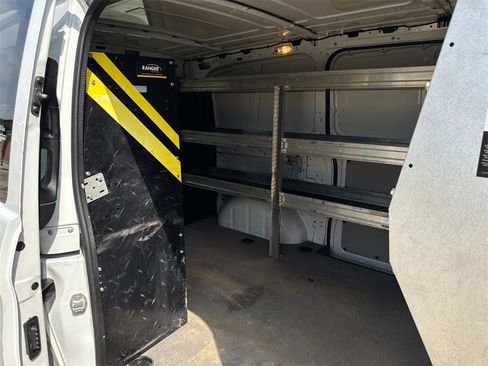 Used 2020 Mercedes-Benz Metris image 3