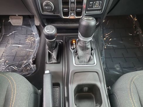 Used 2024 Jeep Wrangler Sport image 25