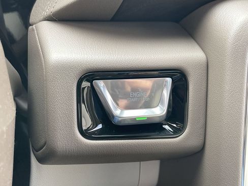 New 2026 GMC Yukon XL Denali w/ Denali Reserve Package image 17