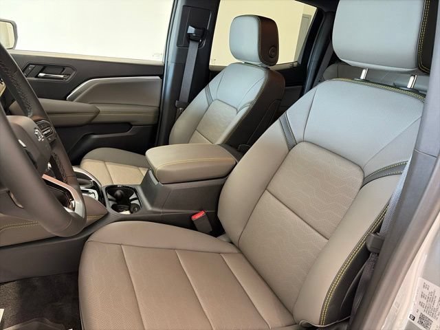 New 2026 Chevrolet Colorado ZR2 w/ Technology Package AWD/4WD image 12
