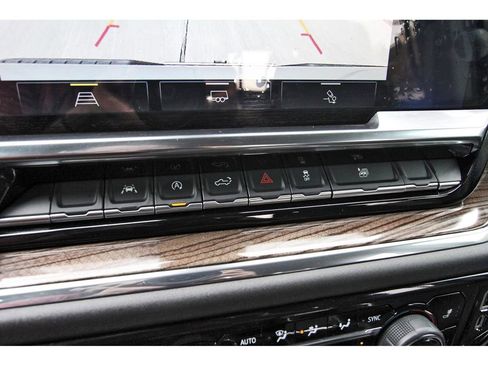 Used 2025 Chevrolet Silverado 1500 LT w/ Texas Edition Plus RWD image 27