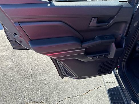 Used 2025 Toyota 4Runner TRD Off-Road AWD/4WD image 21