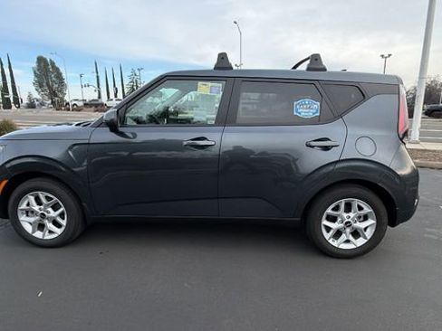 Used 2025 Kia Soul LX w/ LX Technology Package image 7