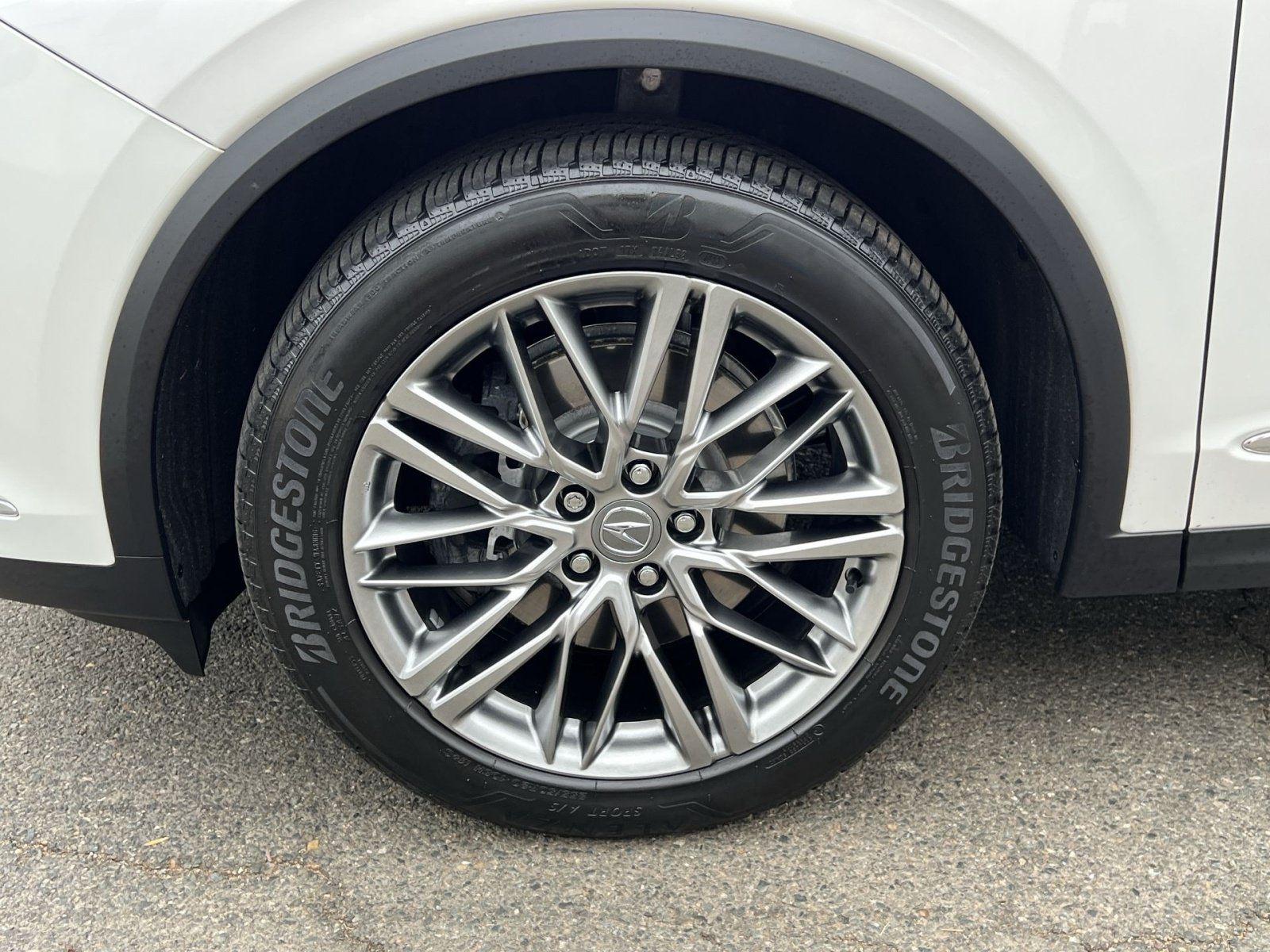 Certified 2024 Acura MDX w/ Advance Package AWD/4WD image 9