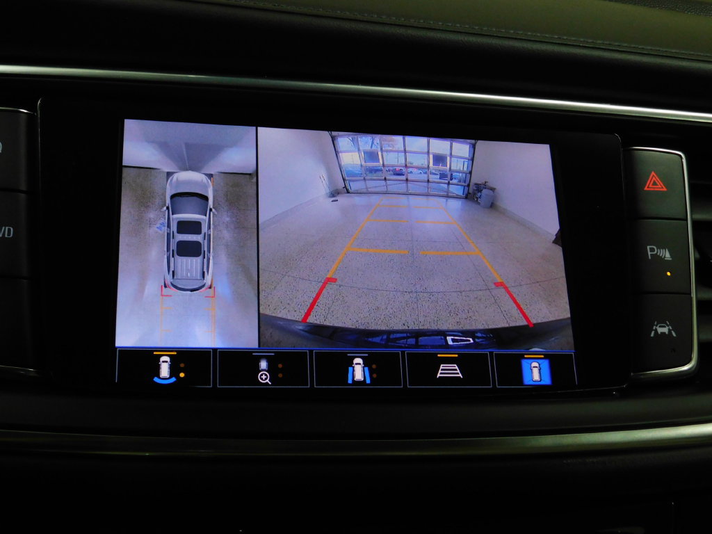 Used 2024 Buick Enclave Avenir AWD/4WD image 42