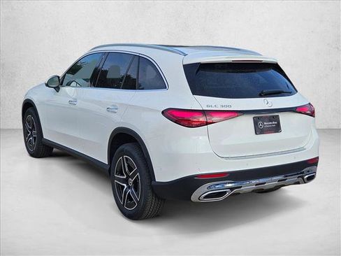 Used 2026 Mercedes-Benz GLC 300 image 7