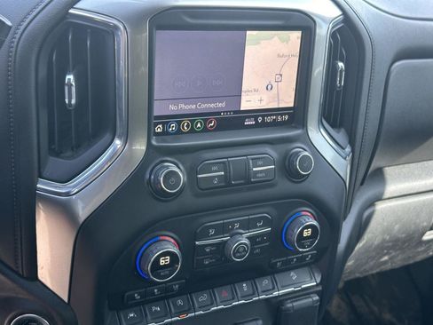 Used 2019 Chevrolet Silverado 1500 LTZ w/ LTZ Premium Package AWD/4WD image 11