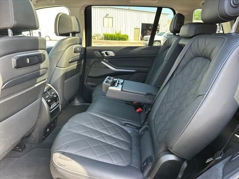 Used 2025 BMW X7 xDrive40i w/ Premium Package AWD/4WD image 17