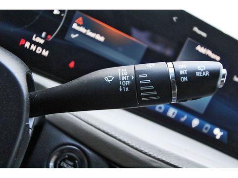 Used 2024 Cadillac XT4 Luxury w/ Cold Weather Package image 18