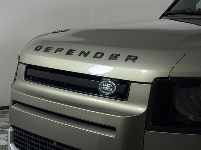 Used 2020 Land Rover Defender 110 HSE AWD/4WD image 13