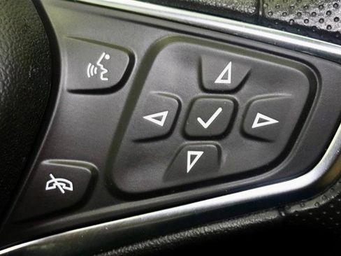 Used 2021 Chevrolet Equinox LT w/ LPO, Floor Liner Package image 25