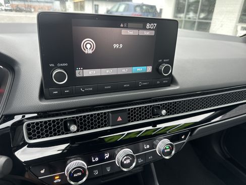 Used 2025 Honda Civic Sport image 17