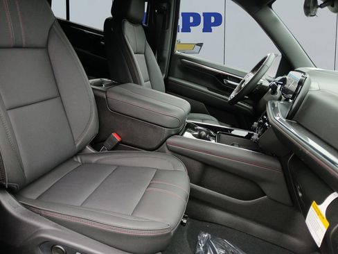 New 2026 Chevrolet Suburban RST w/ Advanced Technology Package AWD/4WD image 17