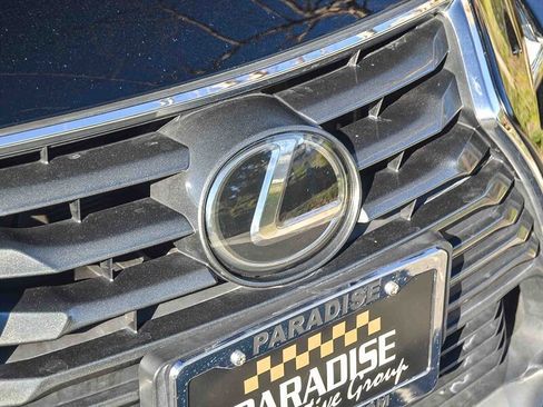 Used 2017 Lexus IS 200t image 11