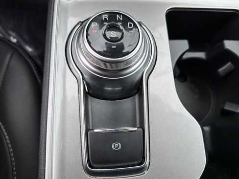 Certified 2024 Ford Edge SEL image 8