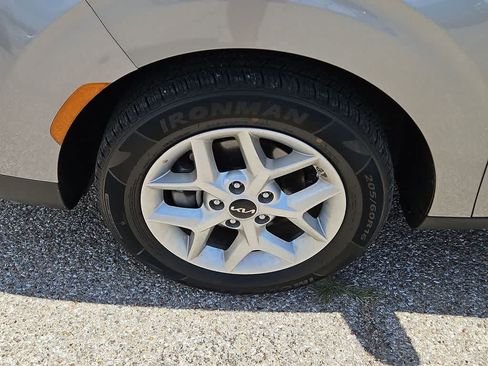 Used 2025 Kia Soul LX w/ LX Technology Package FWD image 12