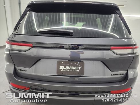 New 2025 Jeep Grand Cherokee Limited w/ Black Appearance Package image 25