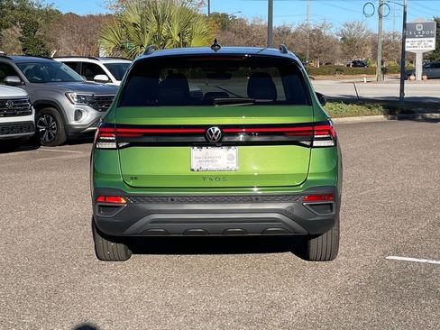 New 2026 Volkswagen Taos SE image 23