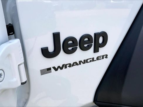 Used 2024 Jeep Wrangler Sport AWD/4WD image 30