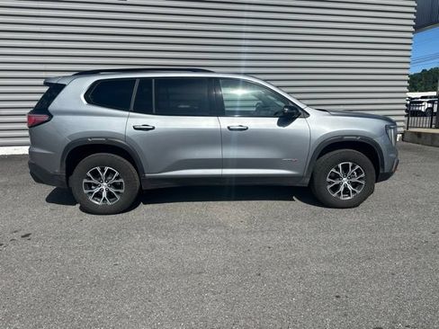 Used 2025 GMC Acadia AT4 w/ Super Cruise Package AWD/4WD image 4