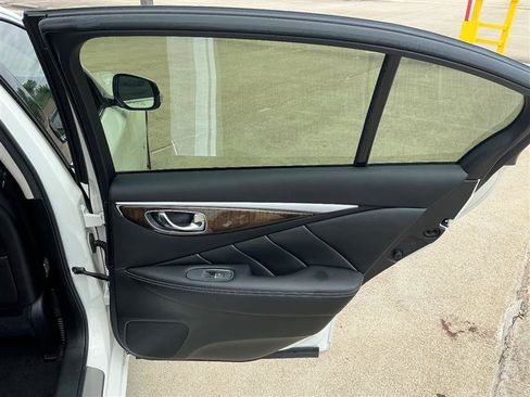 Used 2015 INFINITI Q50 Premium w/ Deluxe Touring Package RWD image 37