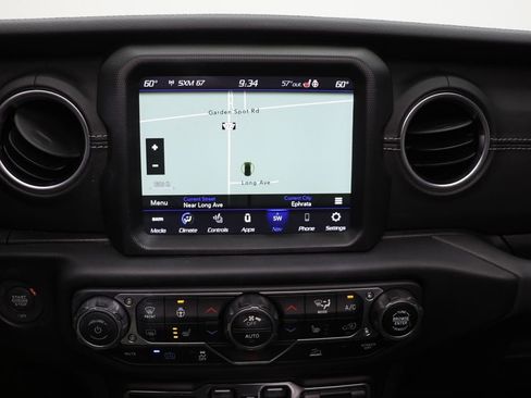 Used 2023 Jeep Wrangler Unlimited Sahara w/ Cold Weather Group image 23