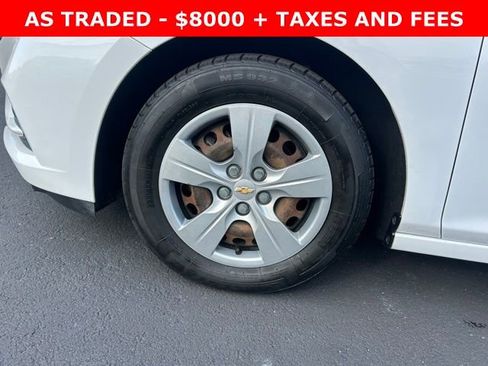 Used 2018 Chevrolet Cruze LS image 9
