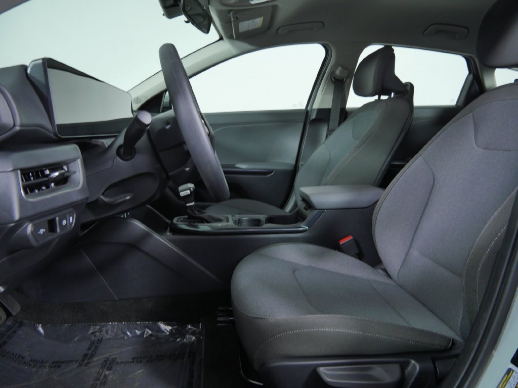 Used 2025 Kia K4 FWD image 17