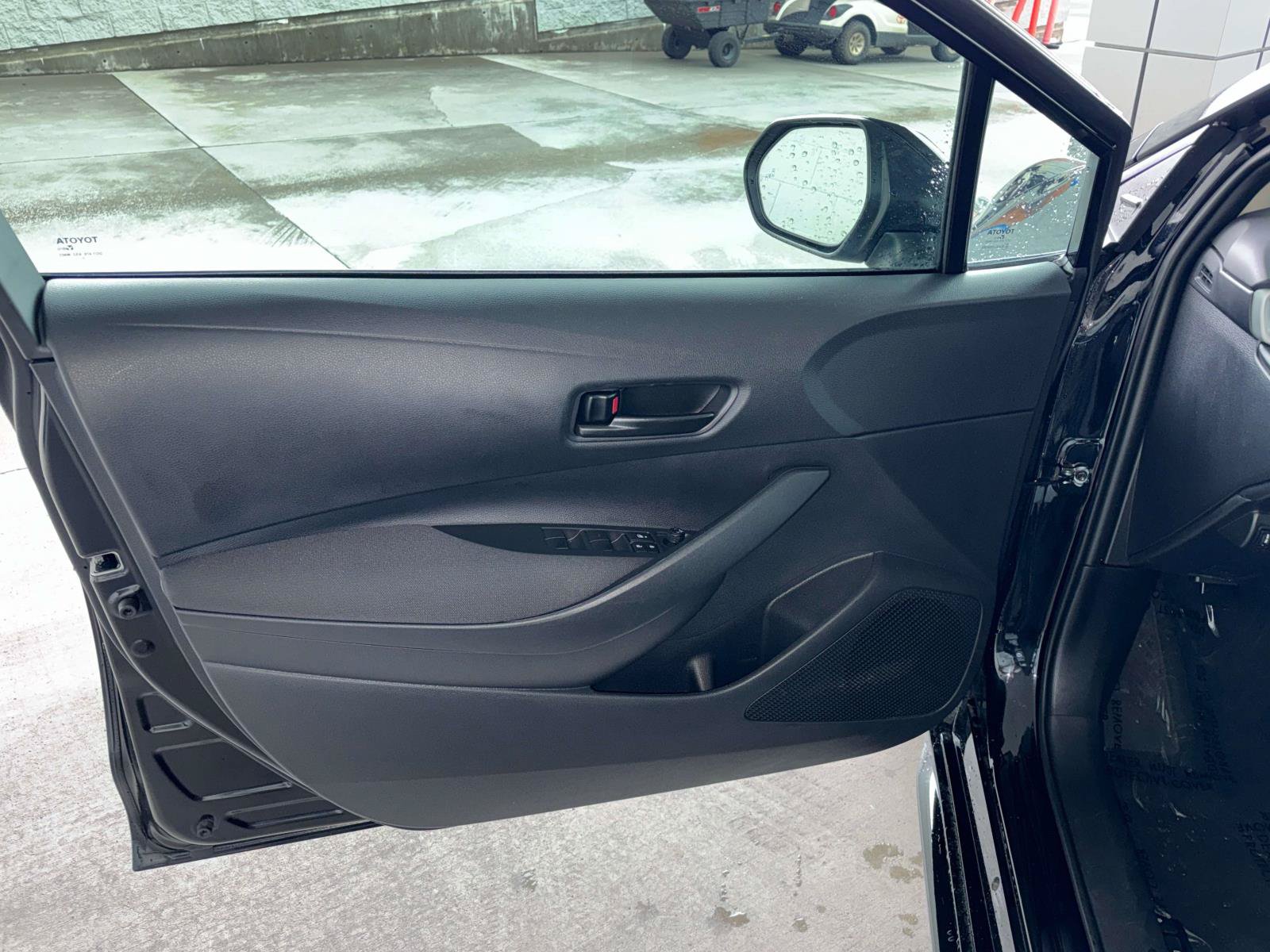 Used 2026 Toyota Corolla LE FWD image 12