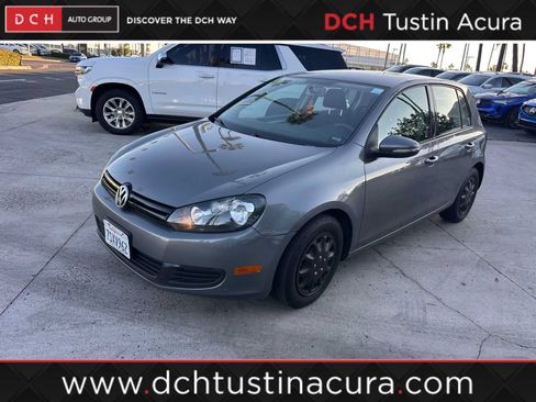 Used 2014 Volkswagen Golf 4-Door FWD image 1