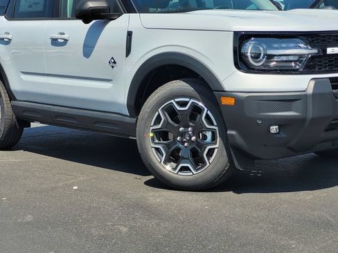 New 2026 Ford Bronco Sport Outer Banks w/ Outer Banks Tech Package+ AWD/4WD image 2
