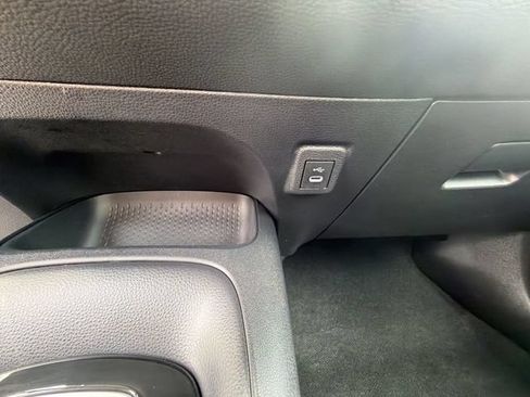 Used 2026 Toyota Corolla LE FWD image 28