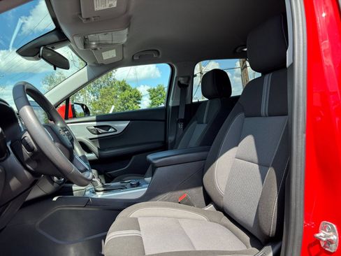 Used 2025 Chevrolet Blazer LT FWD image 23