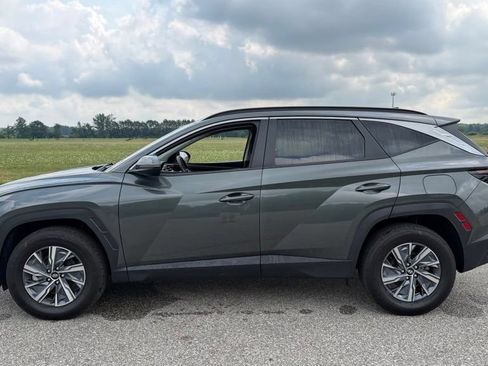 Used 2023 Hyundai Tucson Blue AWD/4WD image 5